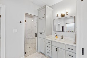 Hårtørrer, håndklæder, Sæbe, Shampoo