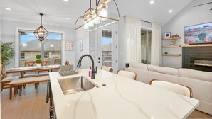 Interior - Modern Comfort: Cozy 3BR Family Home in Longview! (Longview)