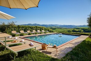 Pool - Villa Candelara - Private villa, 6 bedrooms, pool, A/C, wifi, see, Marche (Candelara di Pesaro)