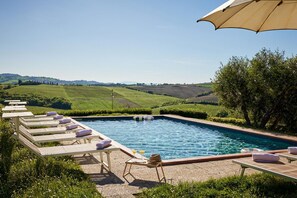 Pool - Villa Candelara - Private villa, 6 bedrooms, pool, A/C, wifi, see, Marche (Candelara di Pesaro)