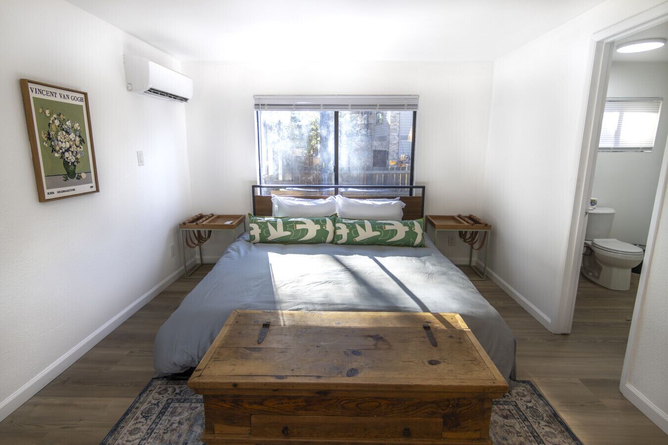 可攜式嬰兒床、Wi-Fi、床單