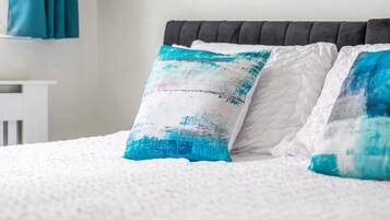 2 bedrooms, iron/ironing board, WiFi, bed sheets