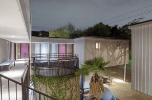 Property grounds - 1BR W Alabama Montrose Sueño Apt 13, Med Center (Houston)