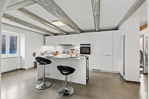 Uklassifisert bilde, 3 av 42, knapp