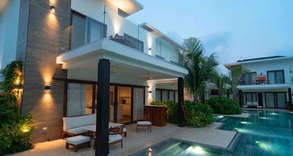 Villa with Direct Pool Access - Beach Club access