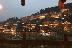 Room - Floral Hotel Furong Town Galaxy Heights Hotel(Wangcun Waterfall Store) (Yongshun)