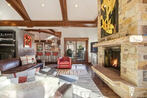 Smart TV, fireplace, table football, books - Old Town Masterpiece | Steps to Historic Main St. | Private Hot Tub | 4 Guest Suites (Park City)