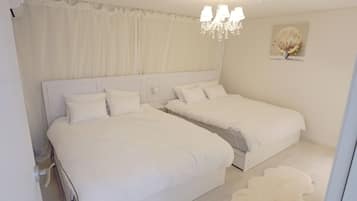 Iron/ironing board, WiFi, bed sheets