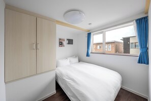 Desk, iron/ironing board, free WiFi - CALM FOREST (Asahikawa)