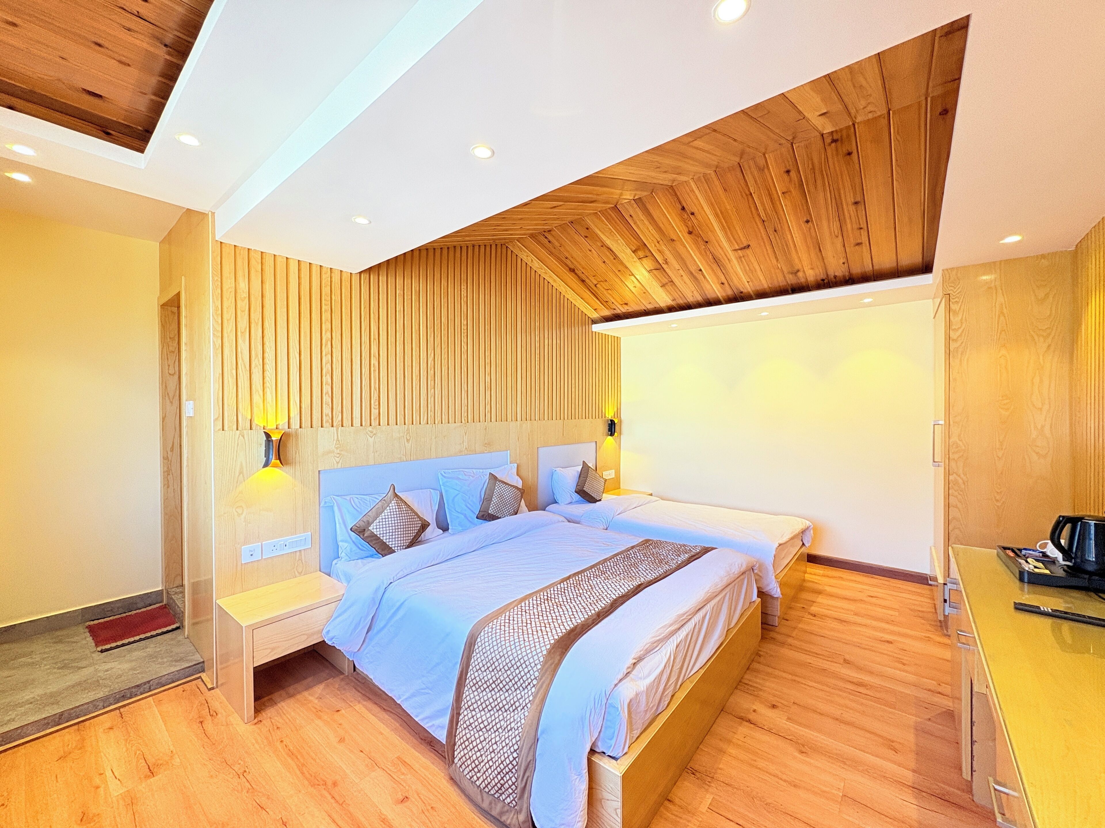 プレミアム  トリプルルーム | デスク、WiFi (無料)