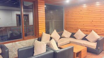 บริเวณนั่งเล่นที่ล็อบบี้