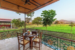 Luxury-Zimmer | Allergikerbettwaren, Minibar, individuell dekoriert