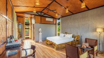 Royal Luxury cottage with Balcony & Garden View