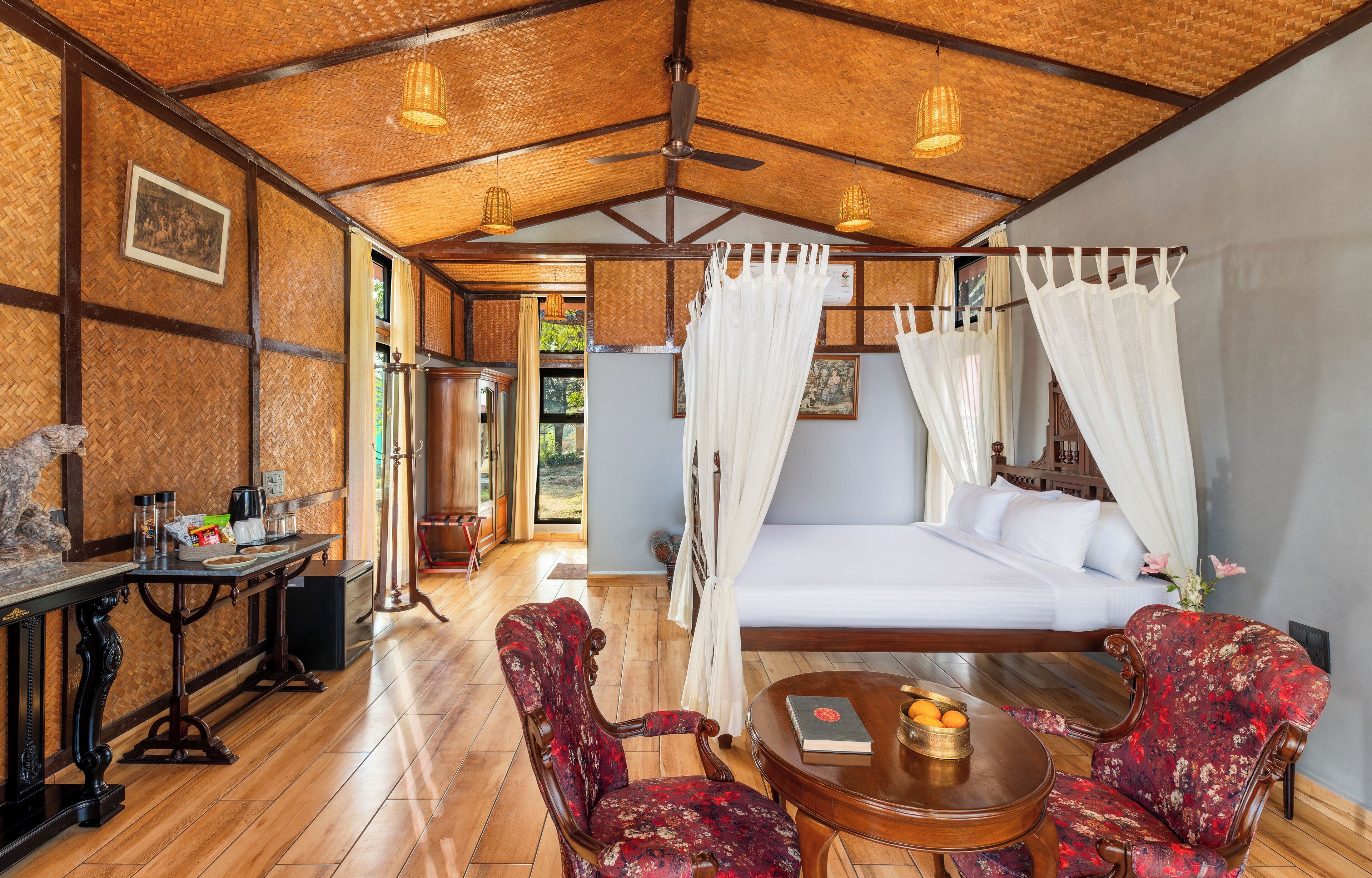 Chambre Signature (Premium Garden Canopy Suite)