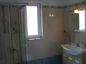Hair dryer, bidet, towels, soap - Manolo's olive farm,apartment with big terrace,seaview (Chania)
