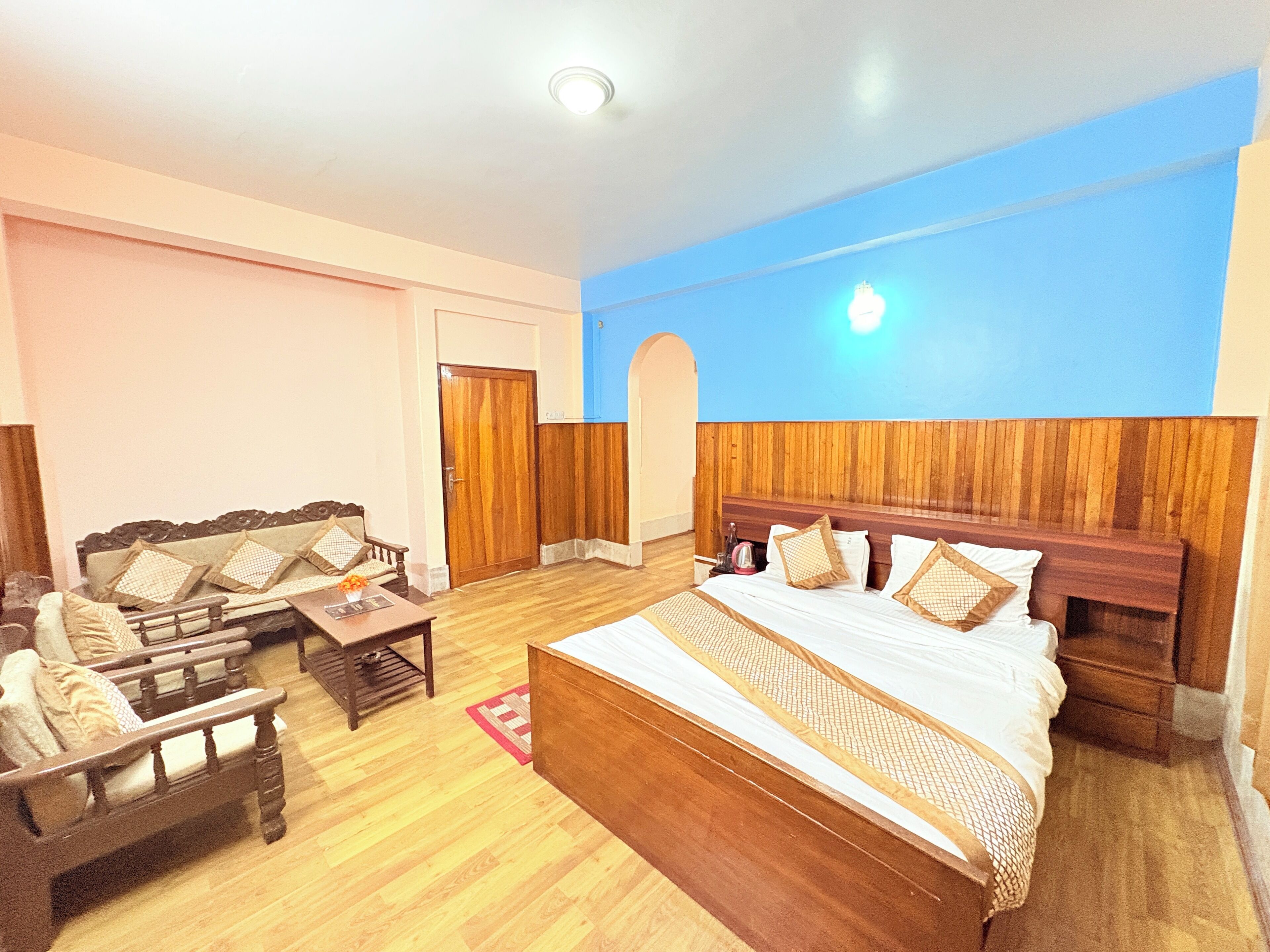 Classic Quadruple Room | Desk, free WiFi