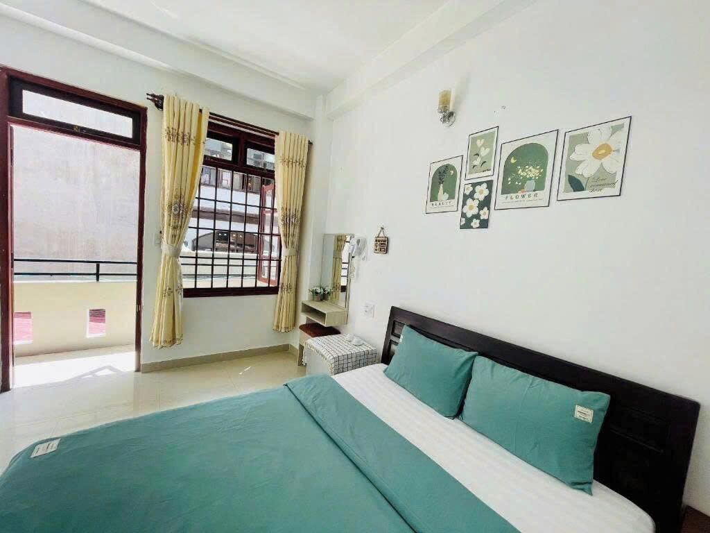 Chambre Double, balcon | Rideaux occultants, fer et planche à repasser, Wi-Fi gratuit