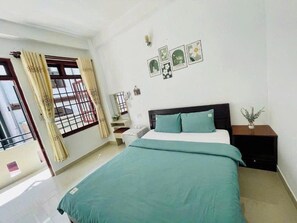Tweepersoonskamer, balkon | Verduisterende gordijnen, een strijkplank/strijkijzer, gratis wifi