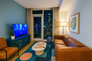 تلفزيون، مدفأة، شاشة كمبيوتر، طابعة