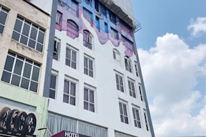 Exterior - Swing & Pillows @ Kajang Selangor (Kajang)