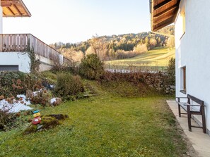 Property grounds - Family Apartment with Garden in Westendorf (Westendorf)
