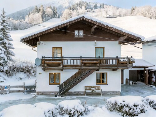 Family Apartment with Garden in Westendorf