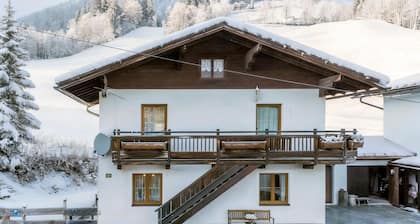 Family Apartment with Garden in Westendorf