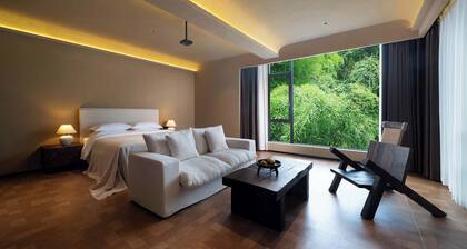 Fenghuang Border Town Mountain Homestay