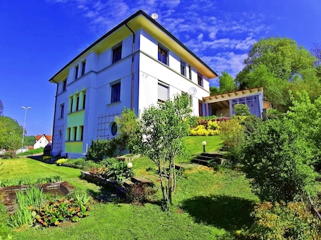 Exterior. Apartment Albstadt Pano for families vacationers and companies up to 11 guests