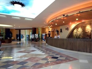 Reception - African Queen  (Hammamet)