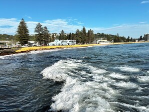 Miscellaneous - Northern Beaches Getaway - Renovated Two Bedroom, 2 minute walk to beach (Collaroy)