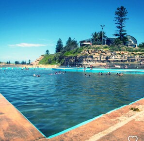 Miscellaneous - Northern Beaches Getaway - Renovated Two Bedroom, 2 minute walk to beach (Collaroy)