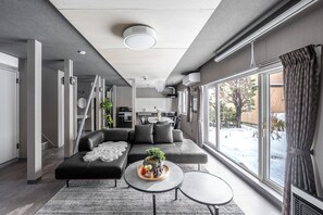 Living area - THE LAVENRIDGE (Nakafurano)
