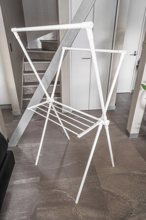 Combined shower/tub, free toiletries, hair dryer, slippers - THE LAVENRIDGE (Nakafurano)