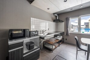 Fridge, microwave, stovetop, rice cooker - THE LAVENRIDGE (Nakafurano)