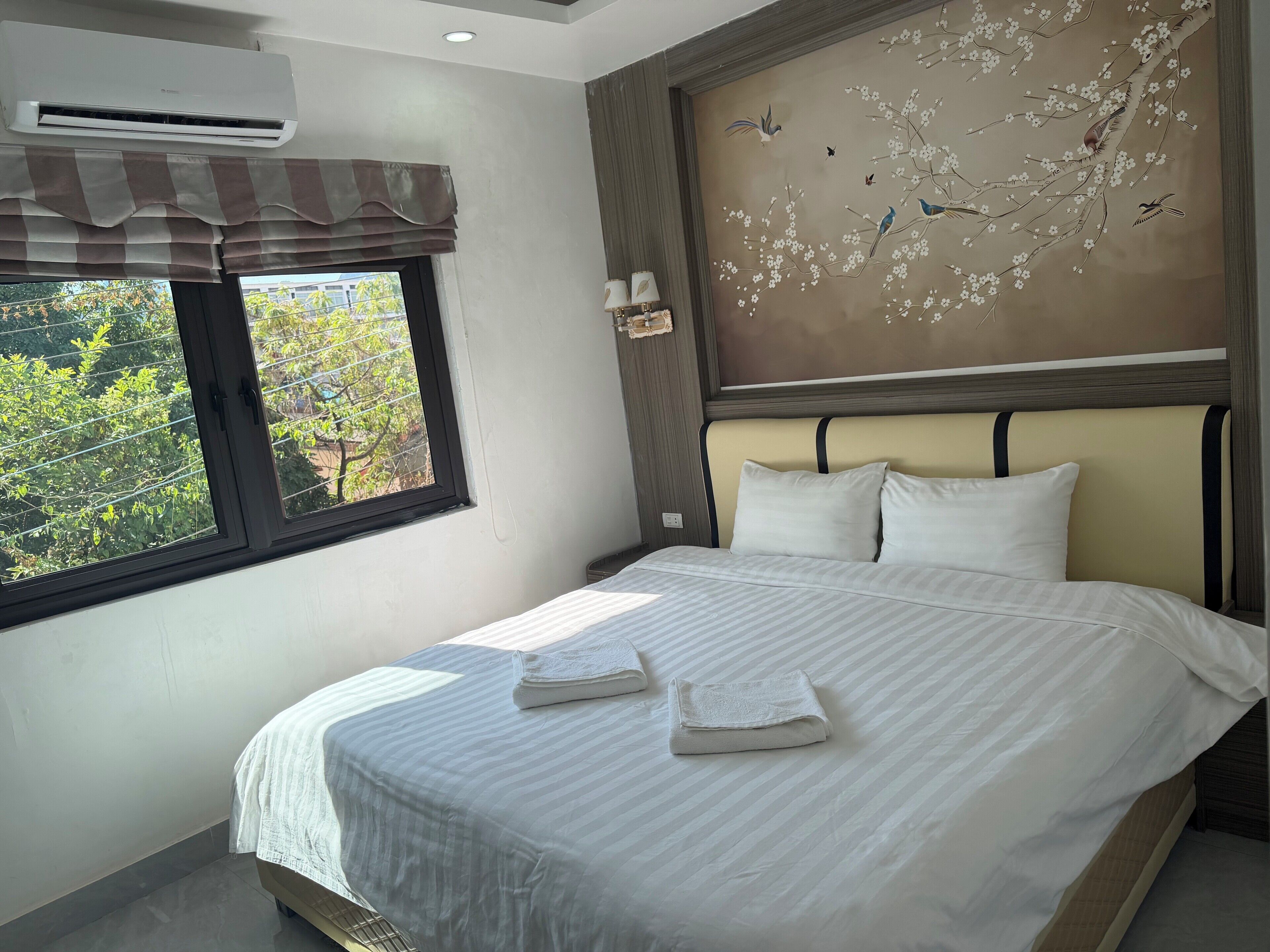 Luxury Room, City View | In-room safe, blackout drapes, free WiFi