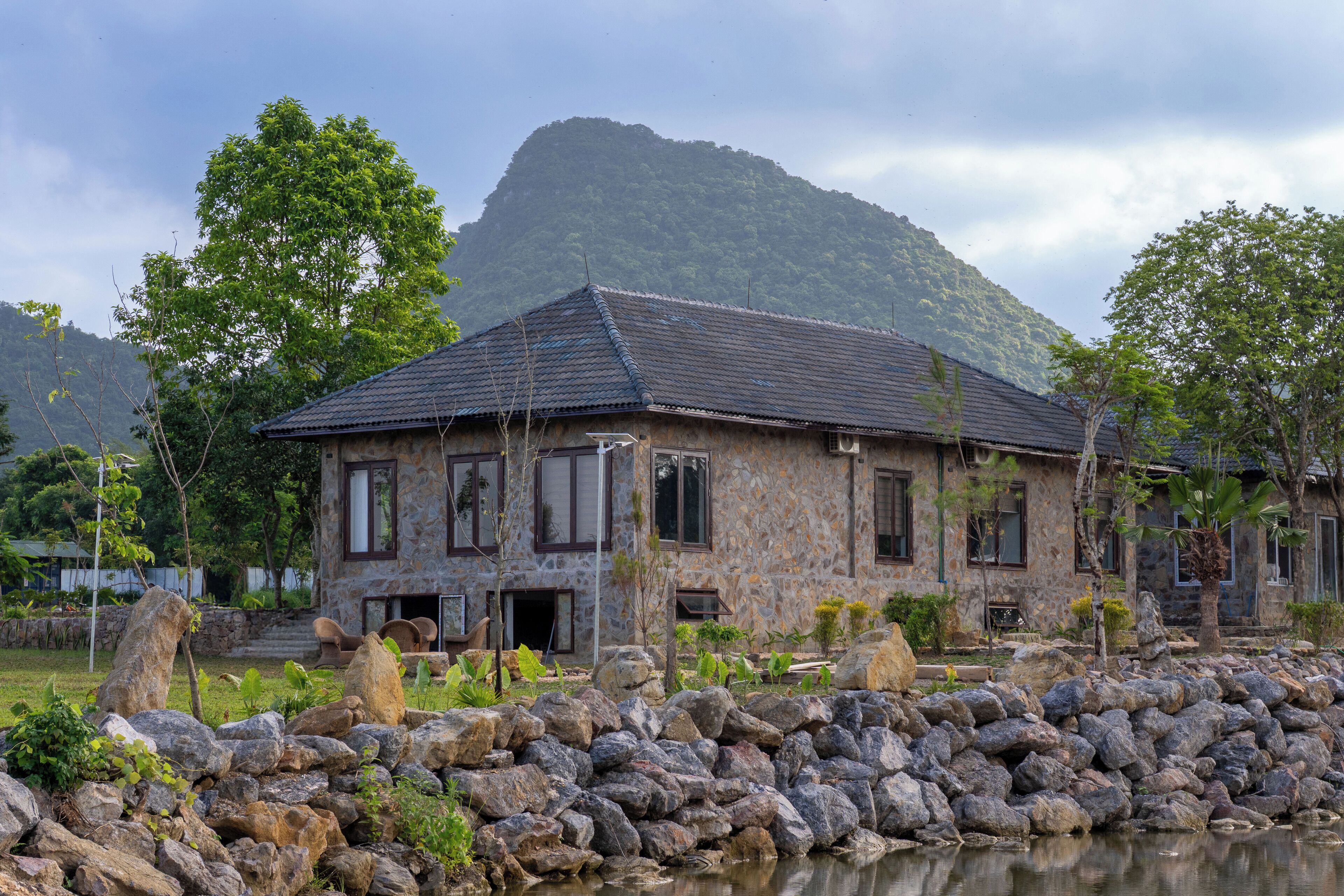 Deluxe Villa, Mountain View | Hypo-allergenic bedding, minibar, laptop workspace, blackout drapes