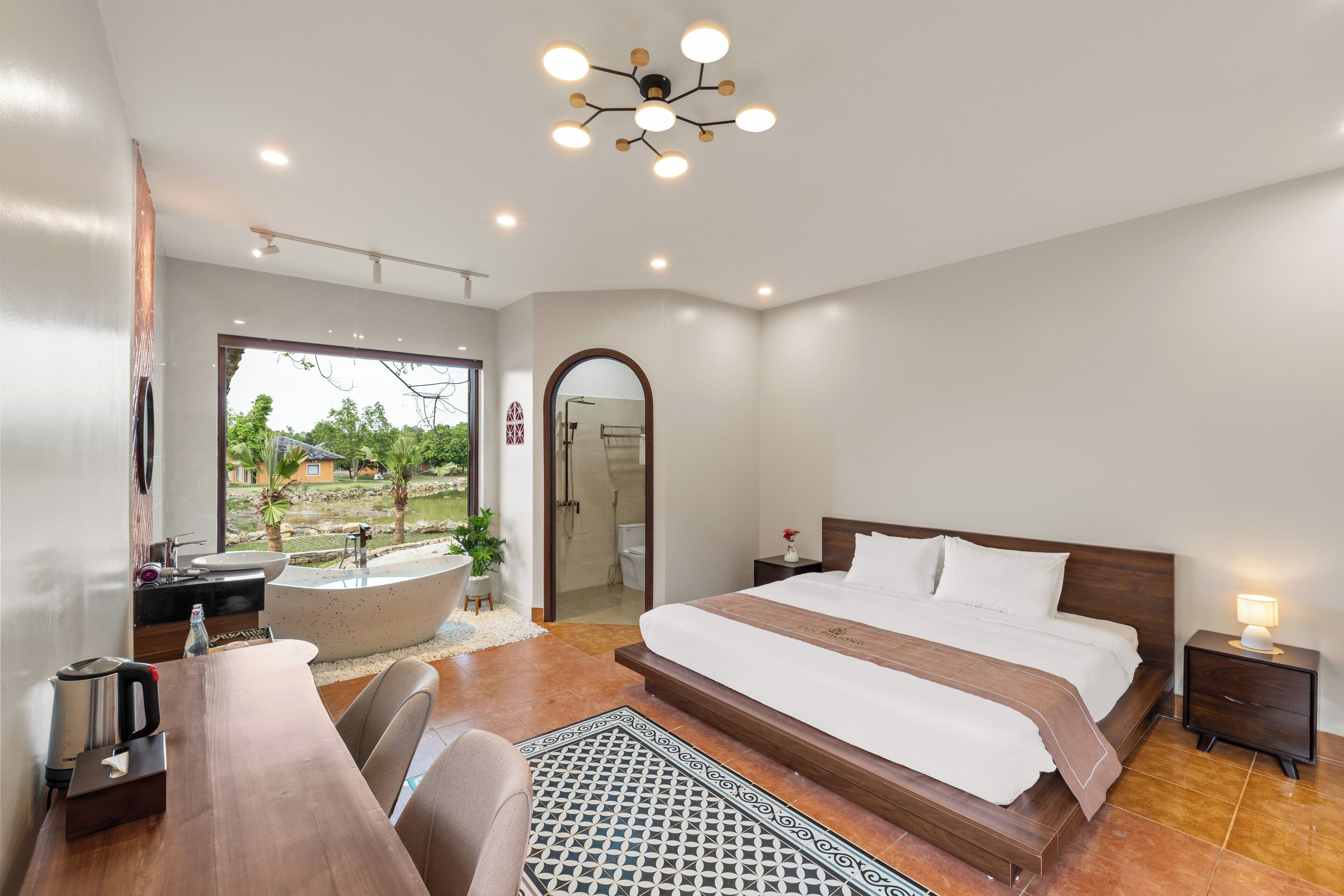 Hypo-allergenic bedding, minibar, laptop workspace, blackout drapes