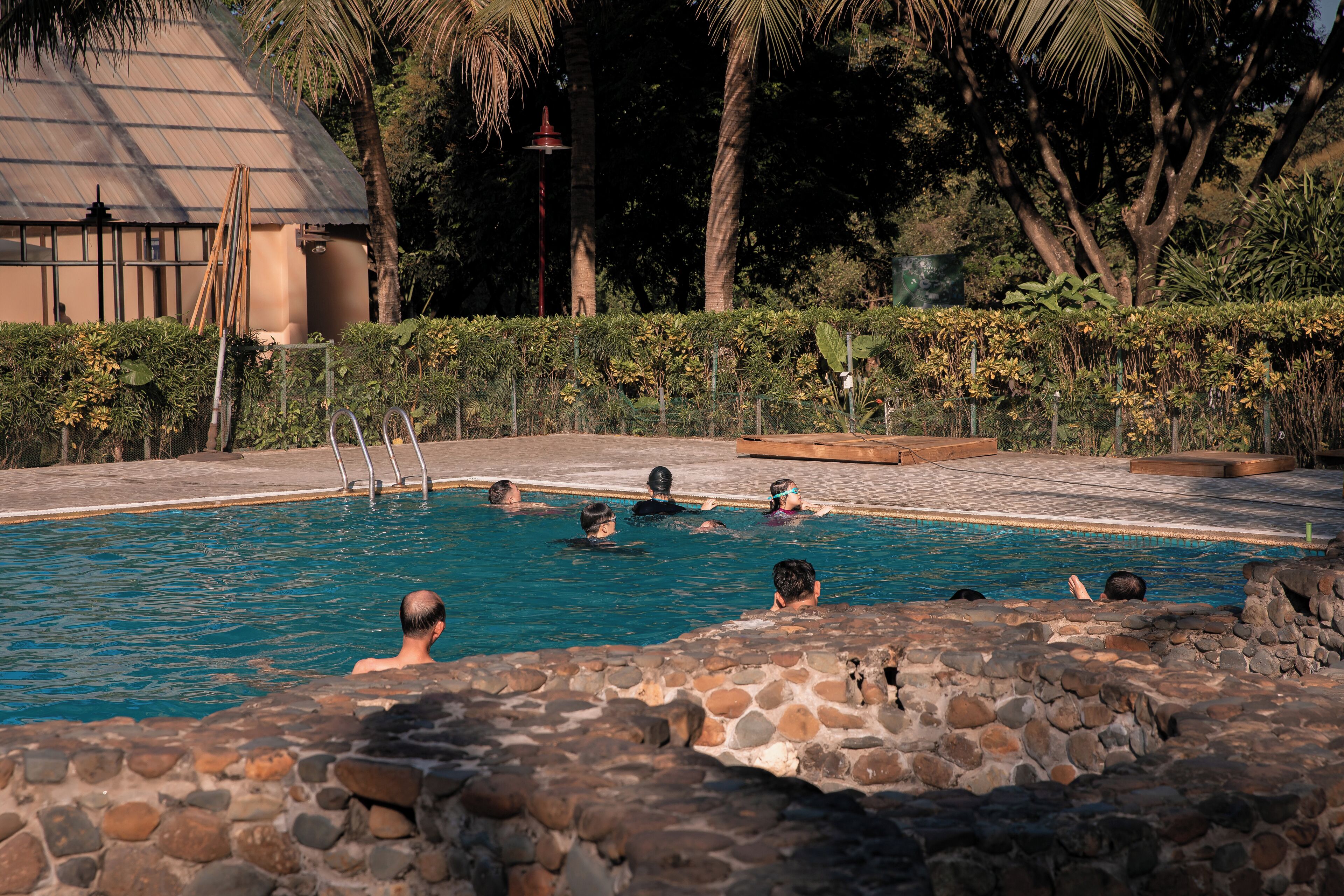 Piscina interna, piscina externa