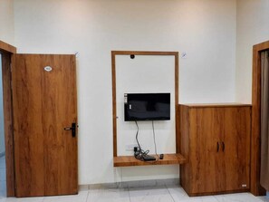 Room amenity - Hotel G R Inn near Temple & Rail Station (Ujjain)