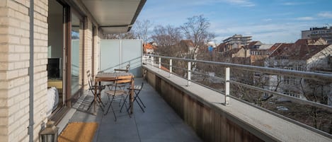 Huoneisto, kaupunkinäköala | Terassi/patio