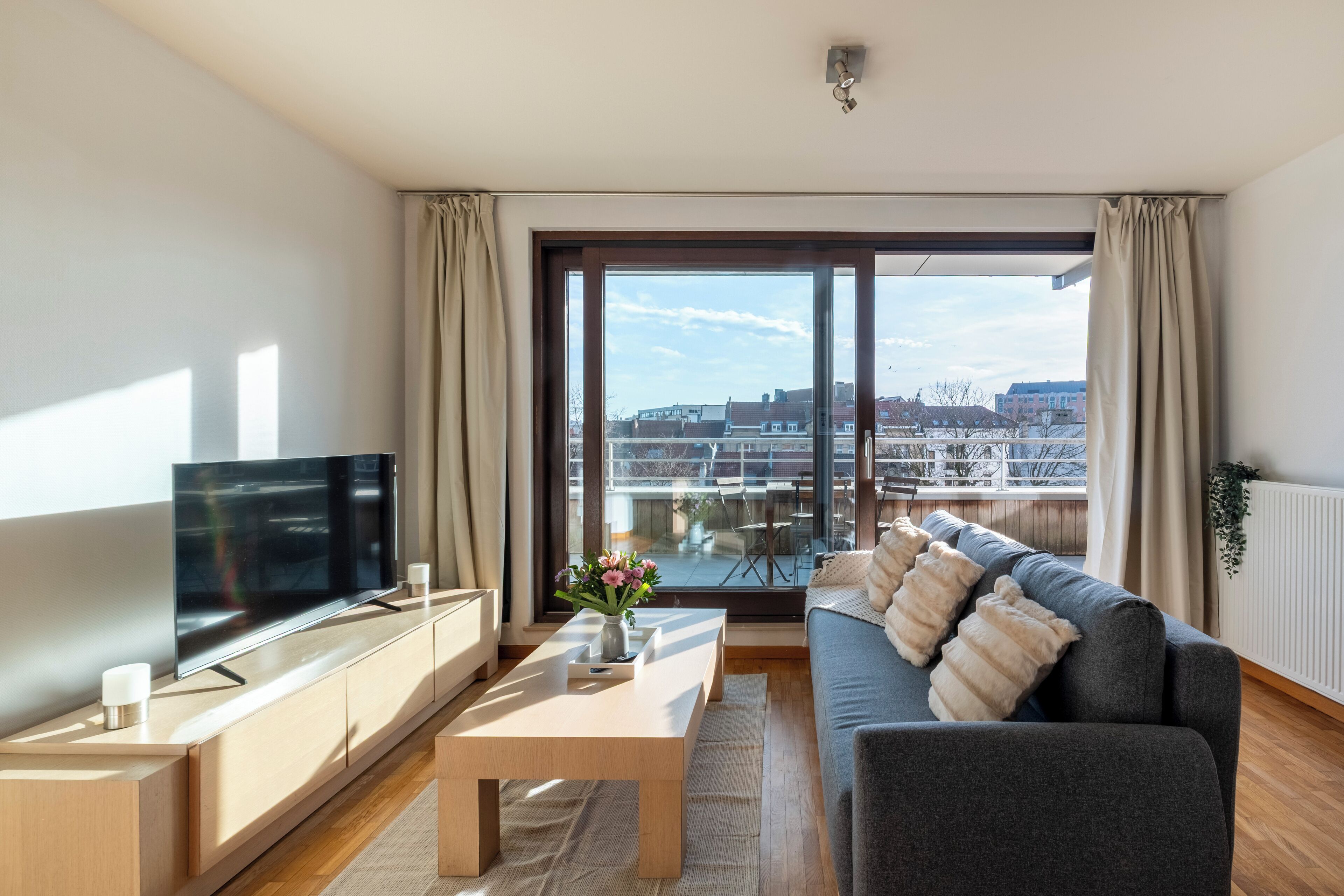 Apartment, City View | Living area