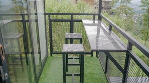 Balcony - The Lakebox Menjer by Travelink (Garung)
