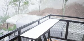 Balcony - The Lakebox Menjer by Travelink (Garung)