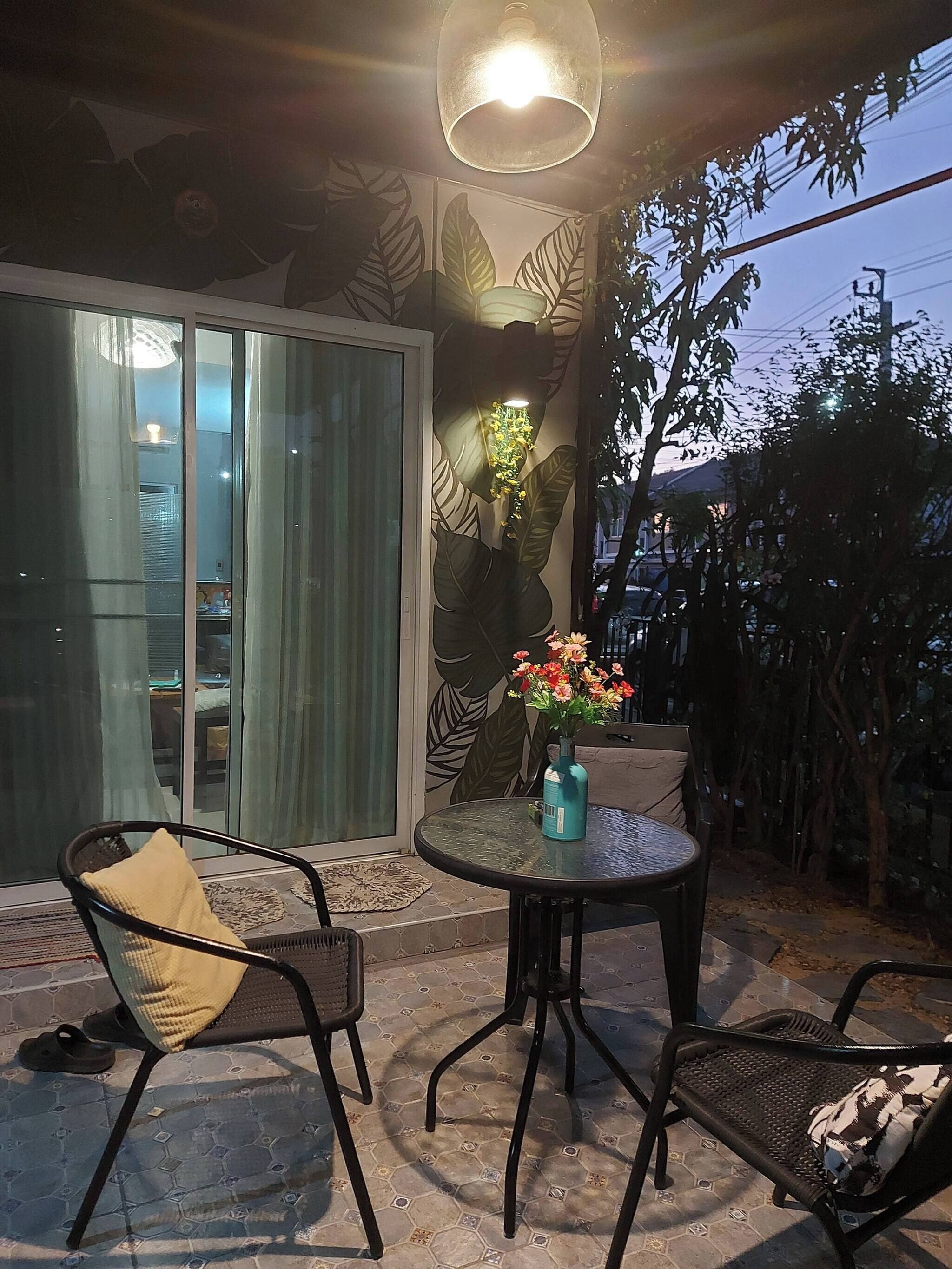 Maison, 3 chambres, fumeurs, patio | Salle à manger