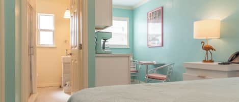 Iron/ironing board, internet, bed sheets
