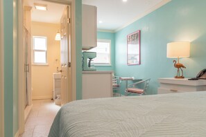 Iron/ironing board, internet, bed sheets - Flamingo Inn - Standard Queen with kitchenette #202 (Fort Myers Beach)