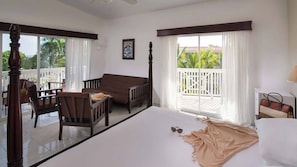 Deluxe Studio Suite, 1 King Bed, Ocean View - Confresi Palm Beach & Spa (Puerto Plata)