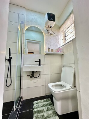 Apartment, 2 Schlafzimmer, barrierefrei, Raucher | Badezimmer