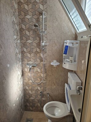 Shower - The Graziano 2 house (Sousse)